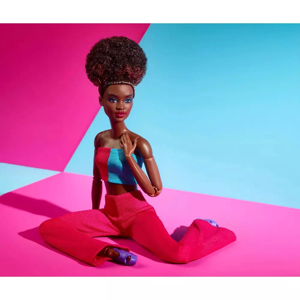 Barbie Signature Barbie Looks Doll Model #14 Black Updo, Pink Pants termékfotó