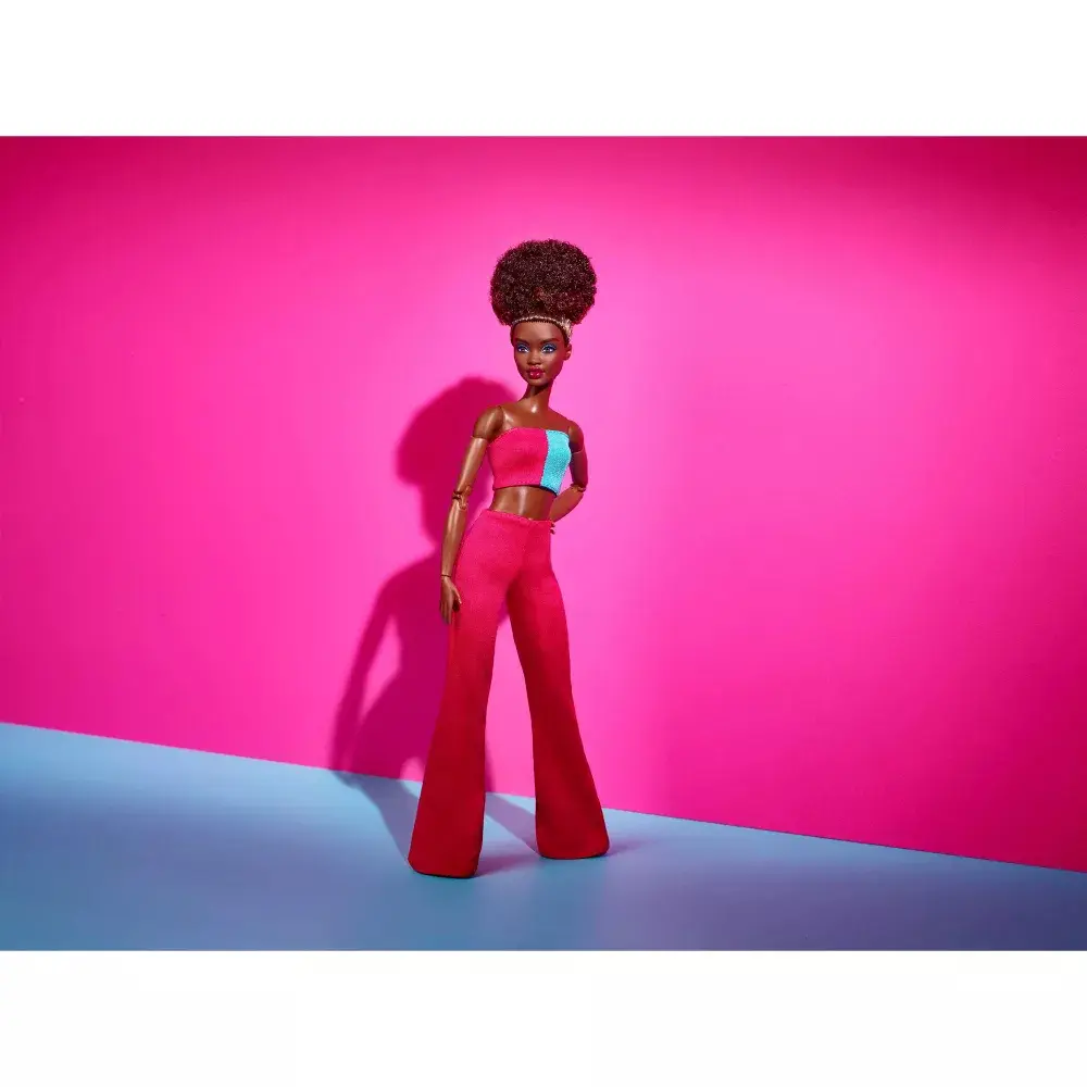 Barbie Signature Barbie Looks Doll Model #14 Black Updo, Pink Pants termékfotó