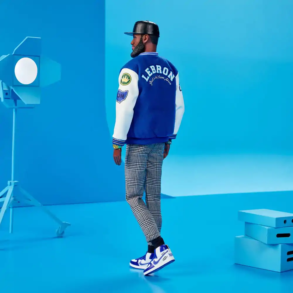 Barbie Signature Doll Fashion Kenbassador Lebron James termékfotó