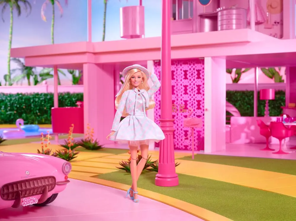 Barbie The Movie Barbie in Plaid Matching Set játék baba termékfotó