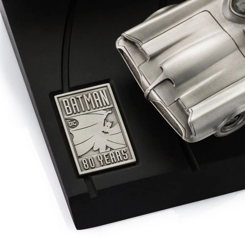 Batman 1966 Pewter Collectible Batman 80th Classic Batmobile Limitált kiadás szobor figura 19 cm termékfotó