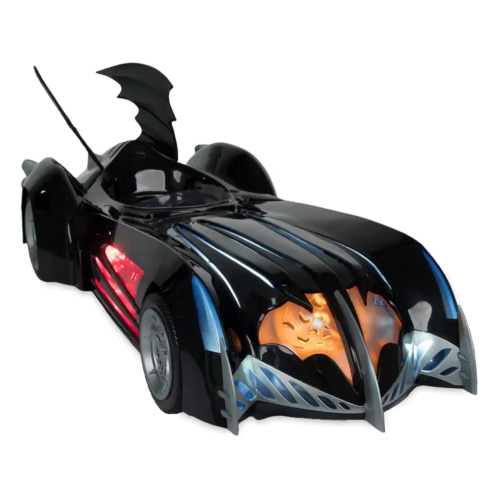 Batman & Robin DC Multiverse Batmobile jármű 63 cm termékfotó