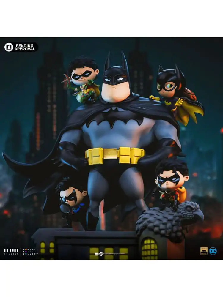 Batman Animated icons Batman Family PVC figura 18 cm termékfotó