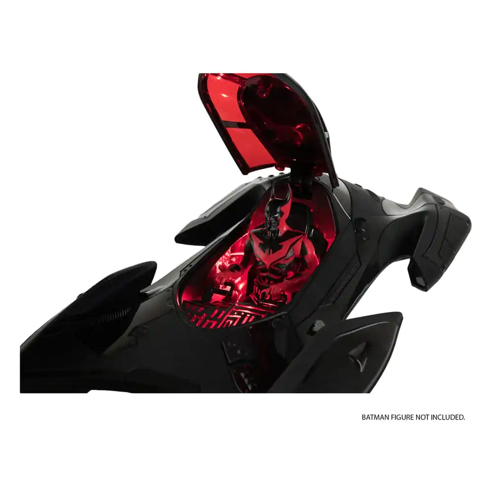 Batman Beyond DC Multiverse Batmobile (Gold Label) jármű 53 cm termékfotó