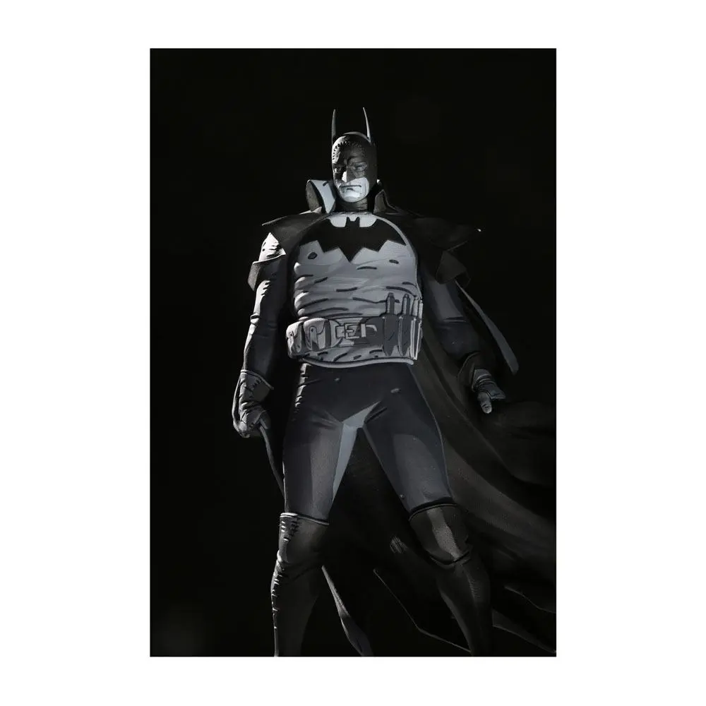 Batman Black &amp; White 1/10 Batman by Mike Mignola szobor figura 20 cm termékfotó