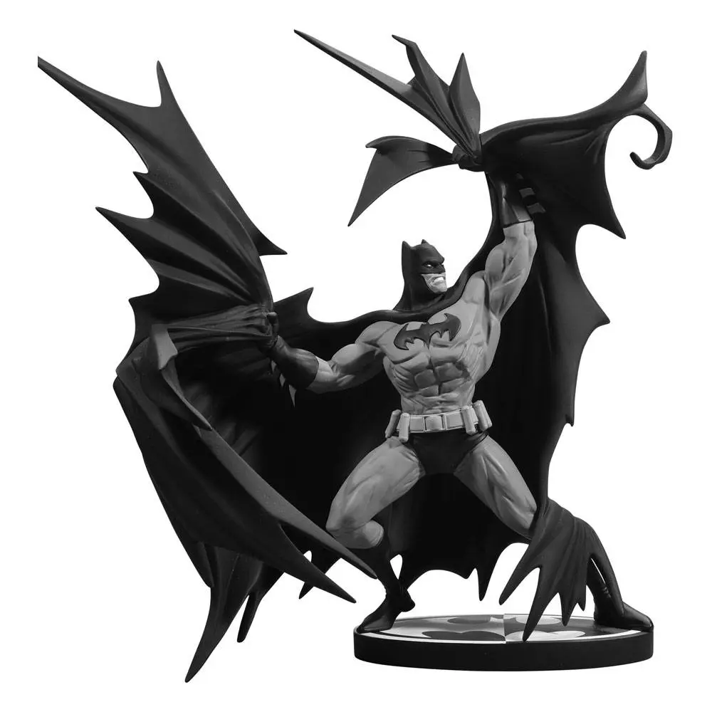 Batman Black &amp; White Batman by Denys Cowan szobor figura 25 cm termékfotó