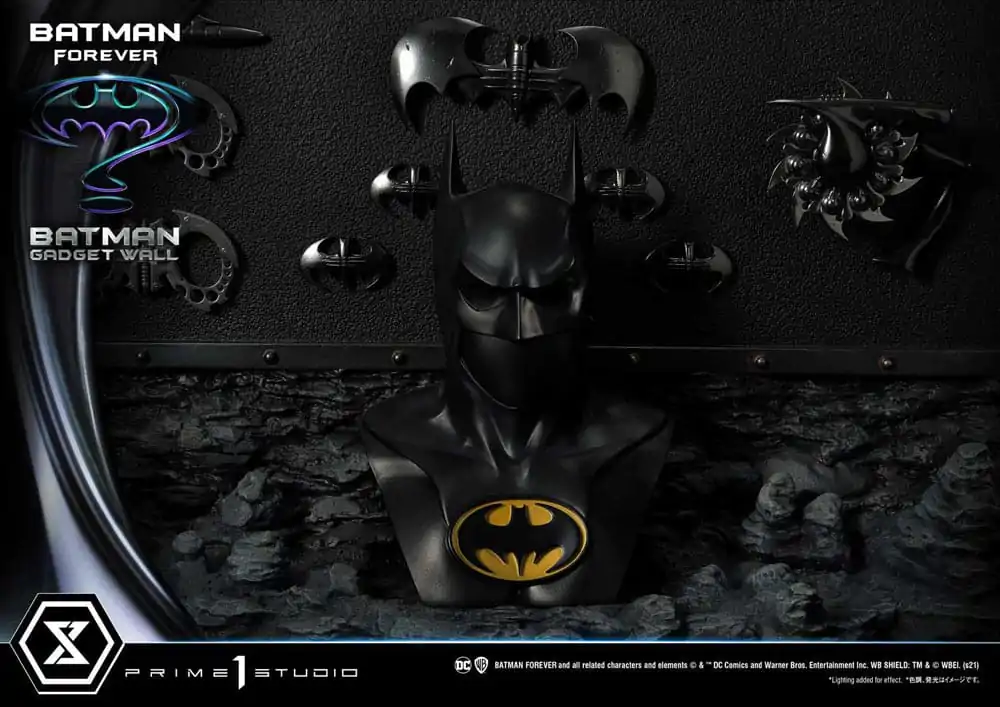 Batman Forever Museum Masterline Series Statue 1/3 Batman Gadget Wall 49 cm termékfotó