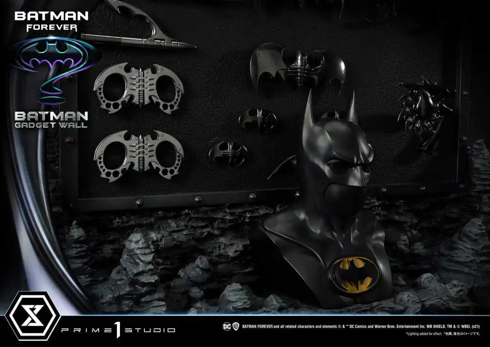 Batman Forever Museum Masterline Series Statue 1/3 Batman Gadget Wall 49 cm termékfotó