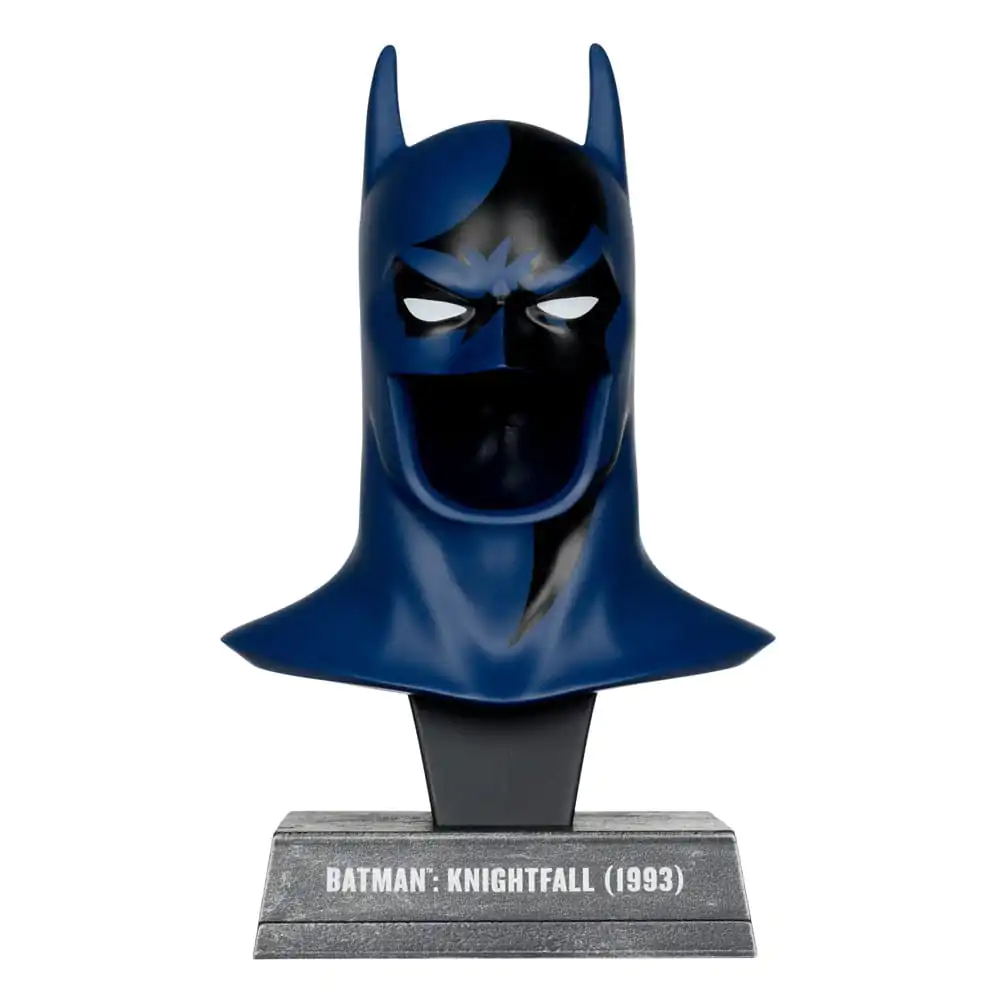 Batman: Knightfall DC Direct 1/3 Batman Cowl Mini replika 19 cm termékfotó