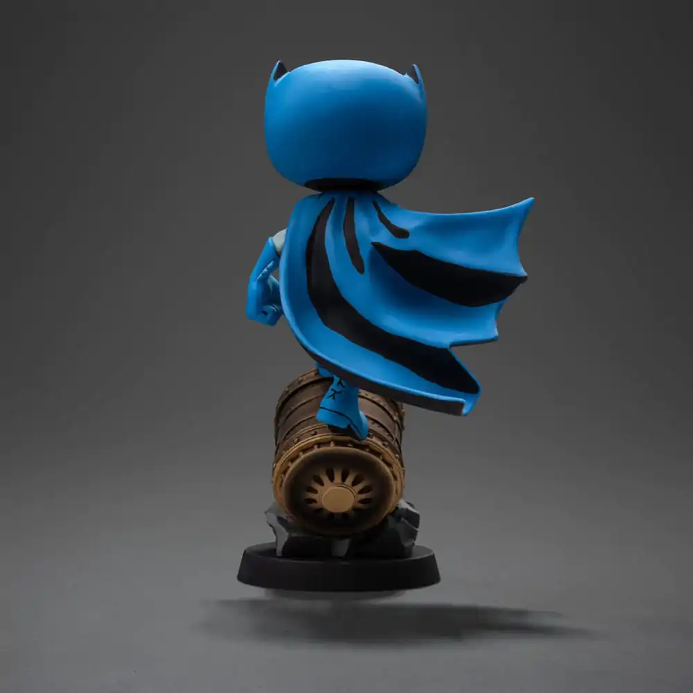 Batman Mini Co. Batman on Bat-Signal (Blue Variant) PVC figura 19 cm termékfotó