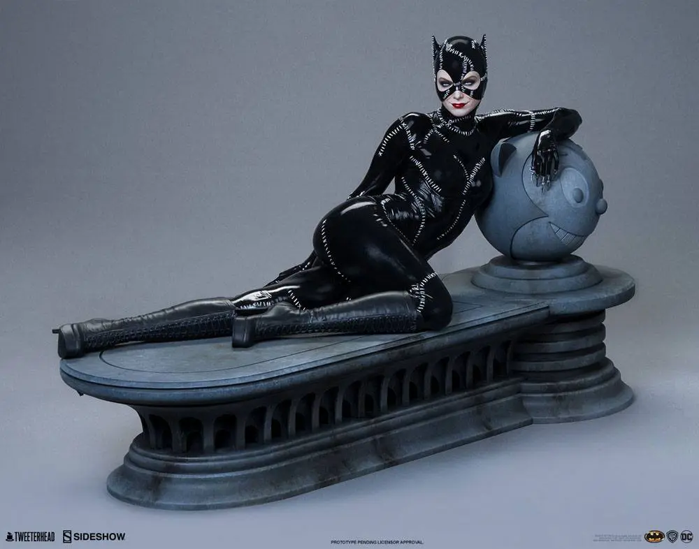 Batman Returns Maquette 1/4 Catwoman 34 cm termékfotó