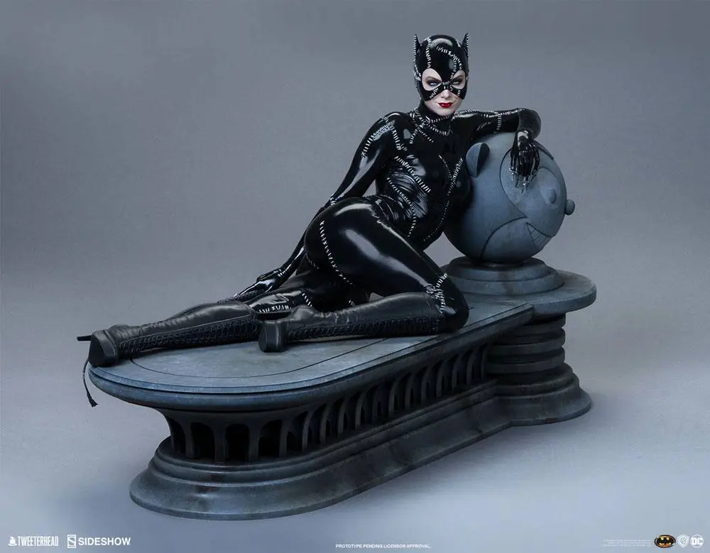 Batman Returns Maquette 1/4 Catwoman 34 cm termékfotó