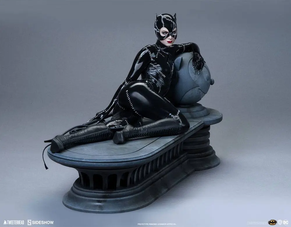 Batman Returns Maquette 1/4 Catwoman 34 cm termékfotó
