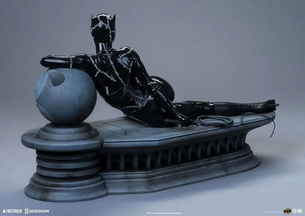 Batman Returns Maquette 1/4 Catwoman 34 cm termékfotó