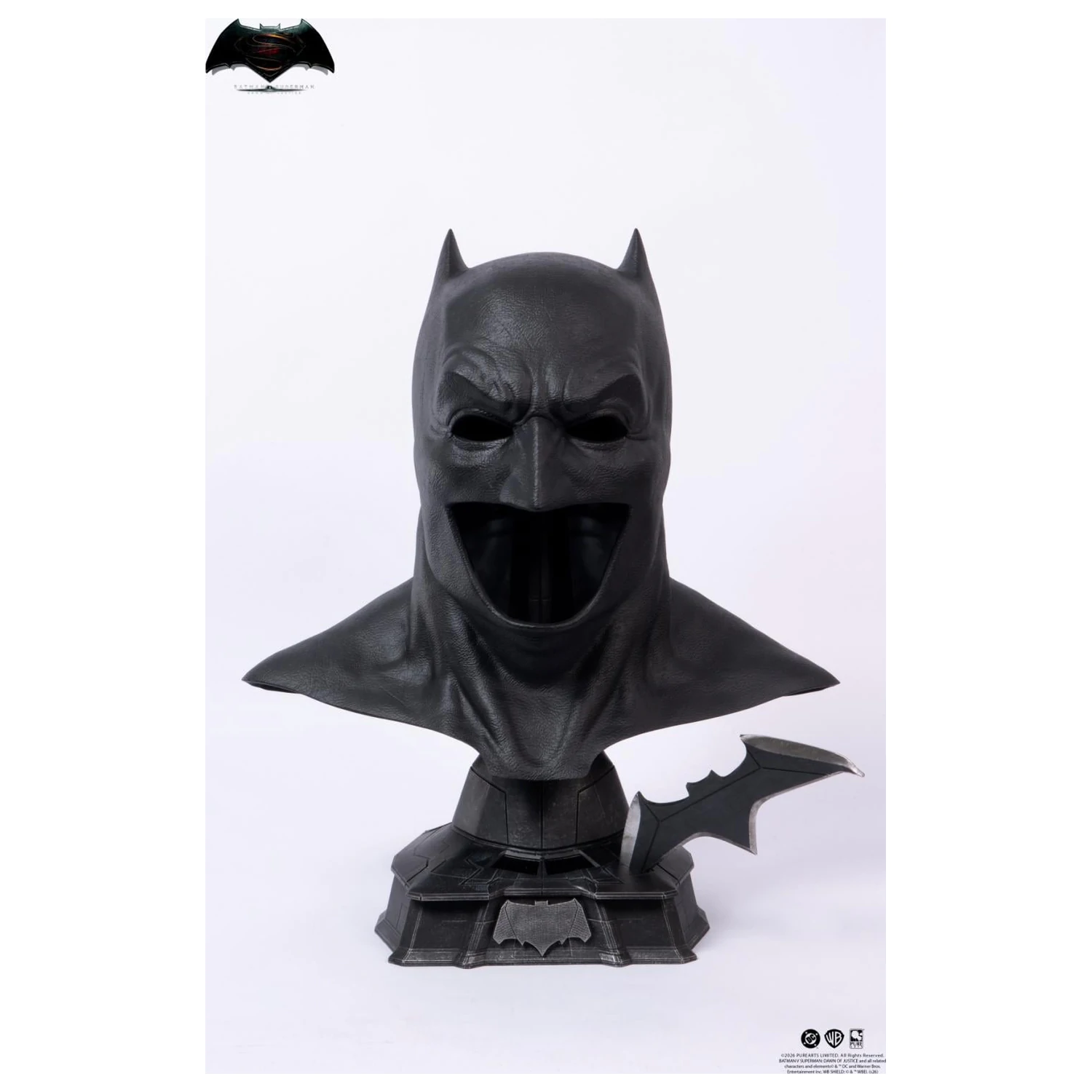 Batman v Superman Batman Cowl replika 1/1 51cm termékfotó