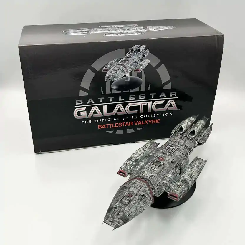 Battlestar Galactica Diecast Mini replikas Battlestar Valkyrie 27 cm termékfotó