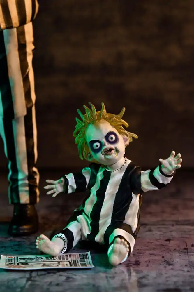 Beetlejuice Beetlejuice 7 Scale Ultimate Striped Suit Beetlejuice akciófigura 18 cm termékfotó