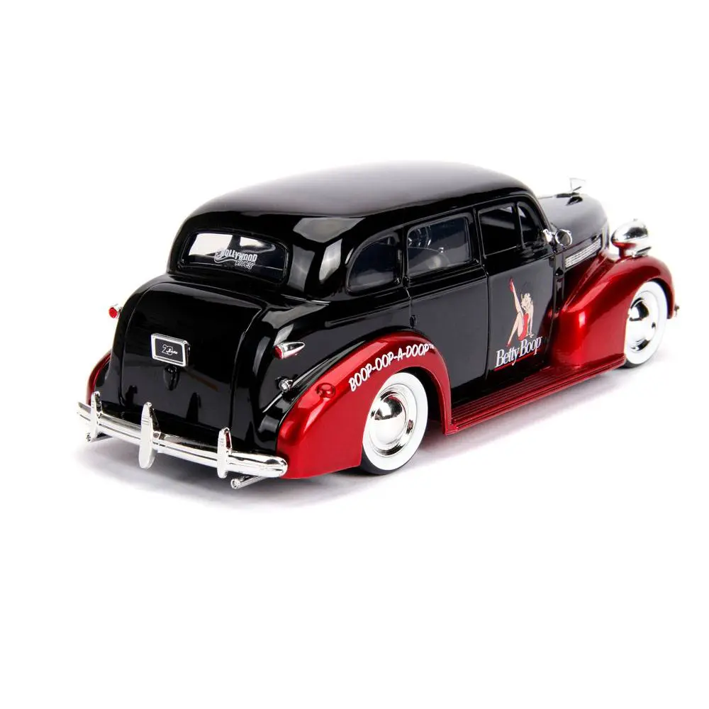Betty Boop Hollywood Rides Diecast Model 1/24 1939 Chevy Master Deluxe with figura termékfotó