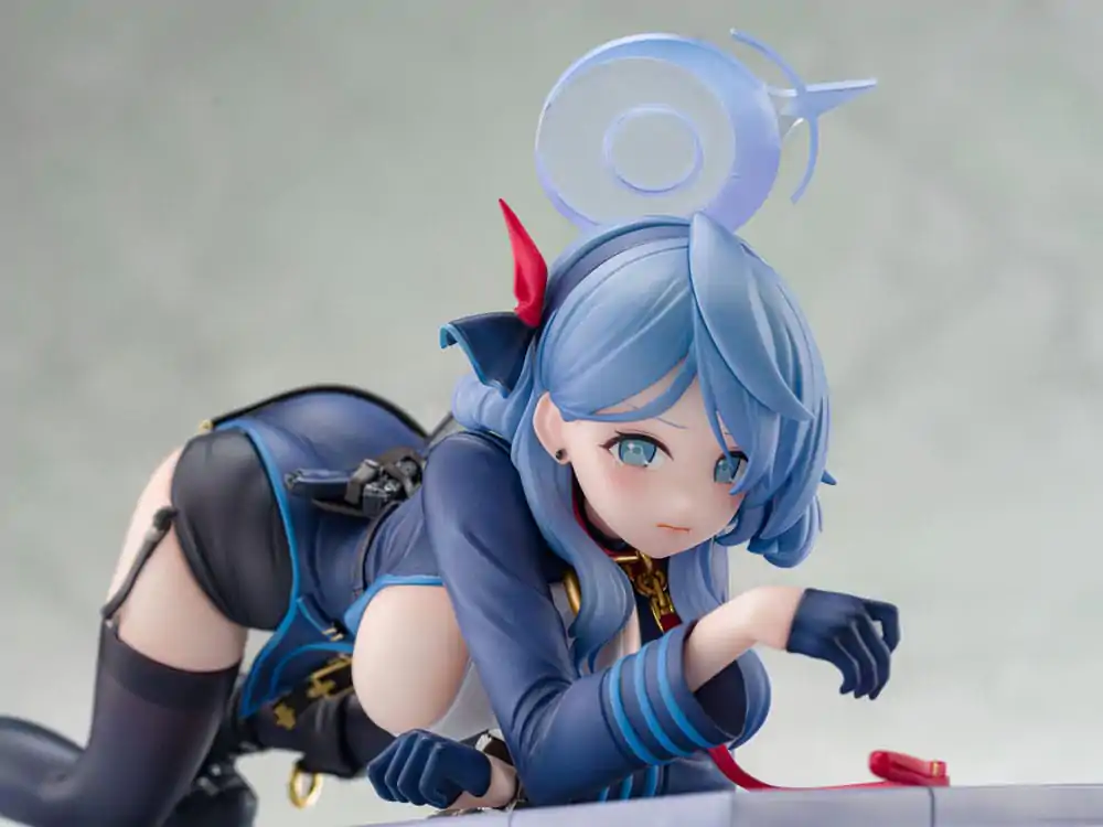 Blue Archive 1/7 Ako Memorial Lobby Ver. PVC szobor figura 23 cm termékfotó