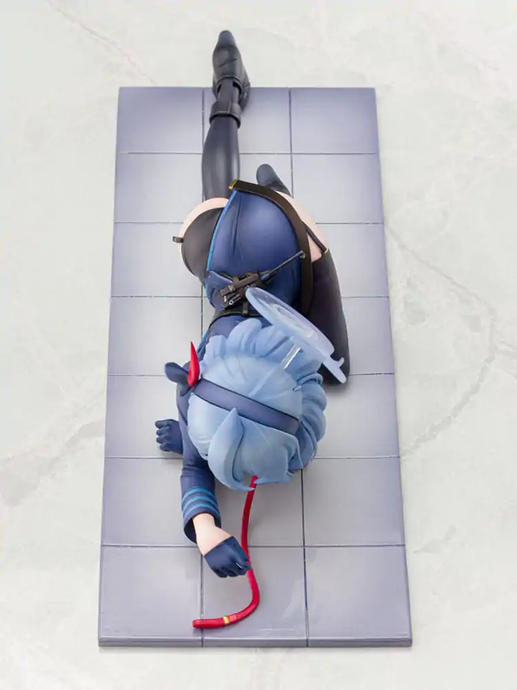Blue Archive 1/7 Ako Memorial Lobby Ver. PVC szobor figura 23 cm termékfotó