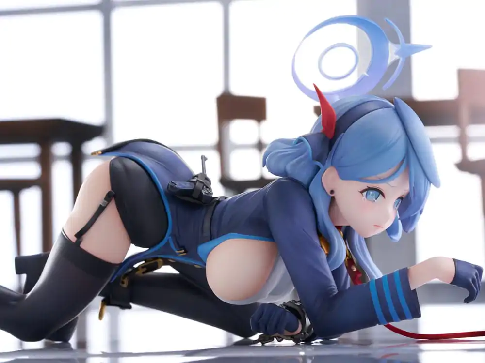 Blue Archive 1/7 Ako Memorial Lobby Ver. PVC szobor figura 23 cm termékfotó