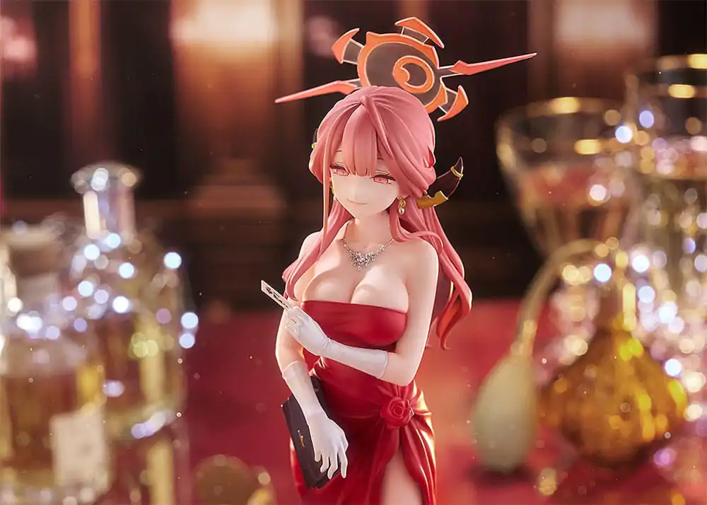 Blue Archive 1/7 Aru (Dress) PVC szobor figura 24 cm termékfotó