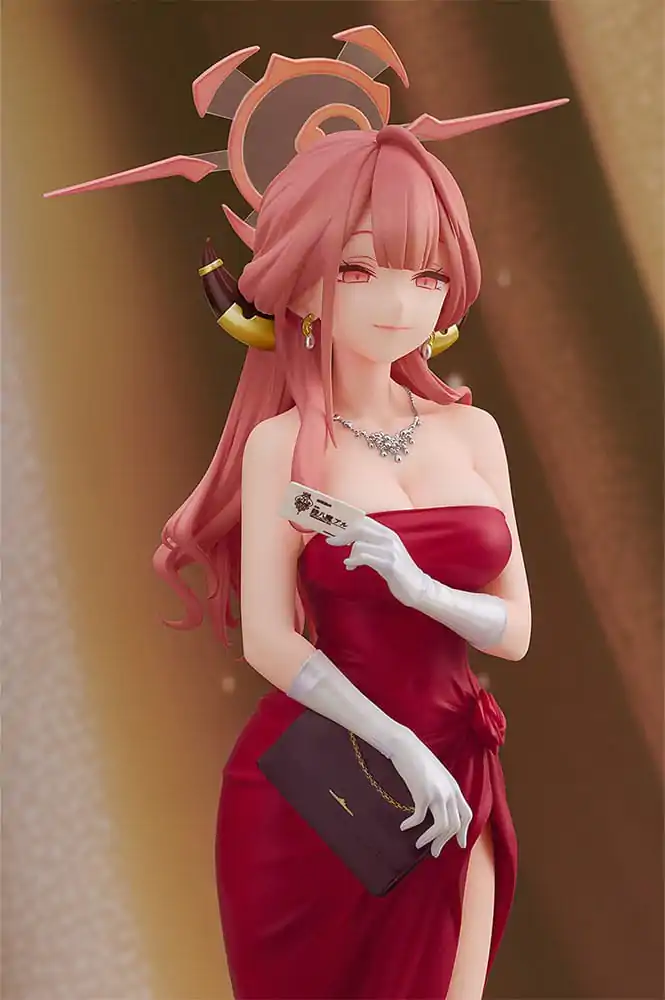 Blue Archive 1/7 Aru (Dress) PVC szobor figura 24 cm termékfotó