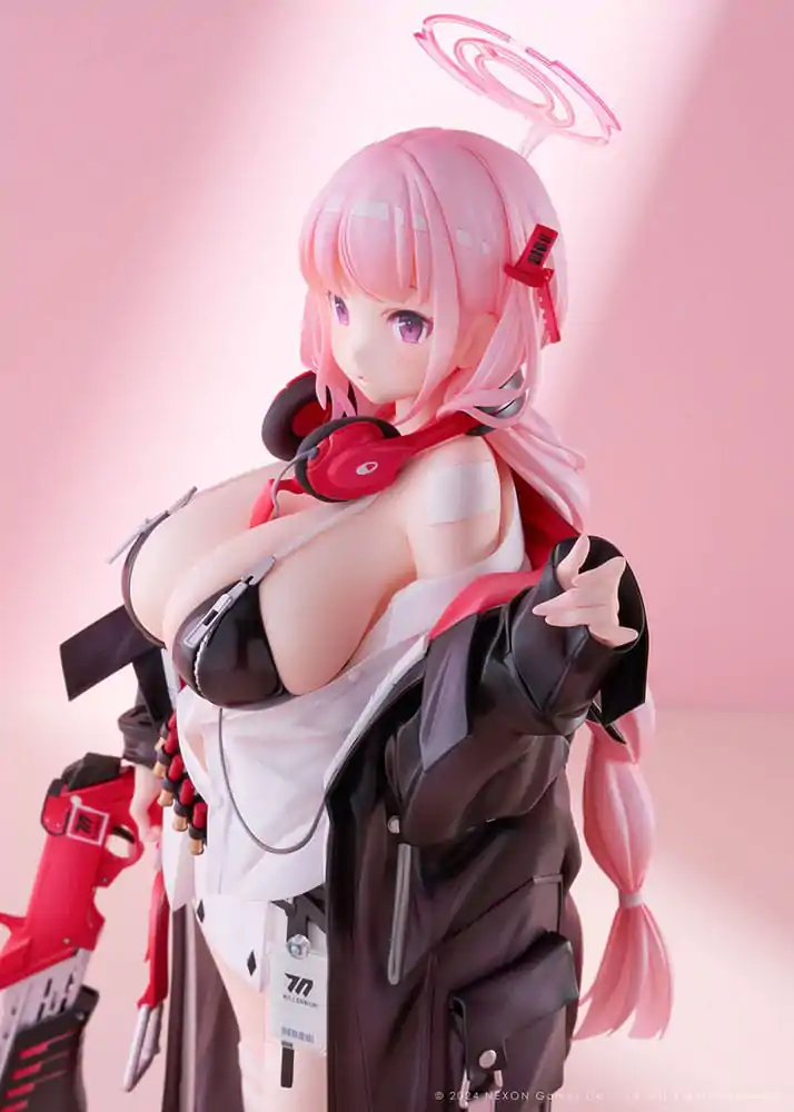 Blue Archive 1/7 Eimi PVC szobor figura 27 cm termékfotó