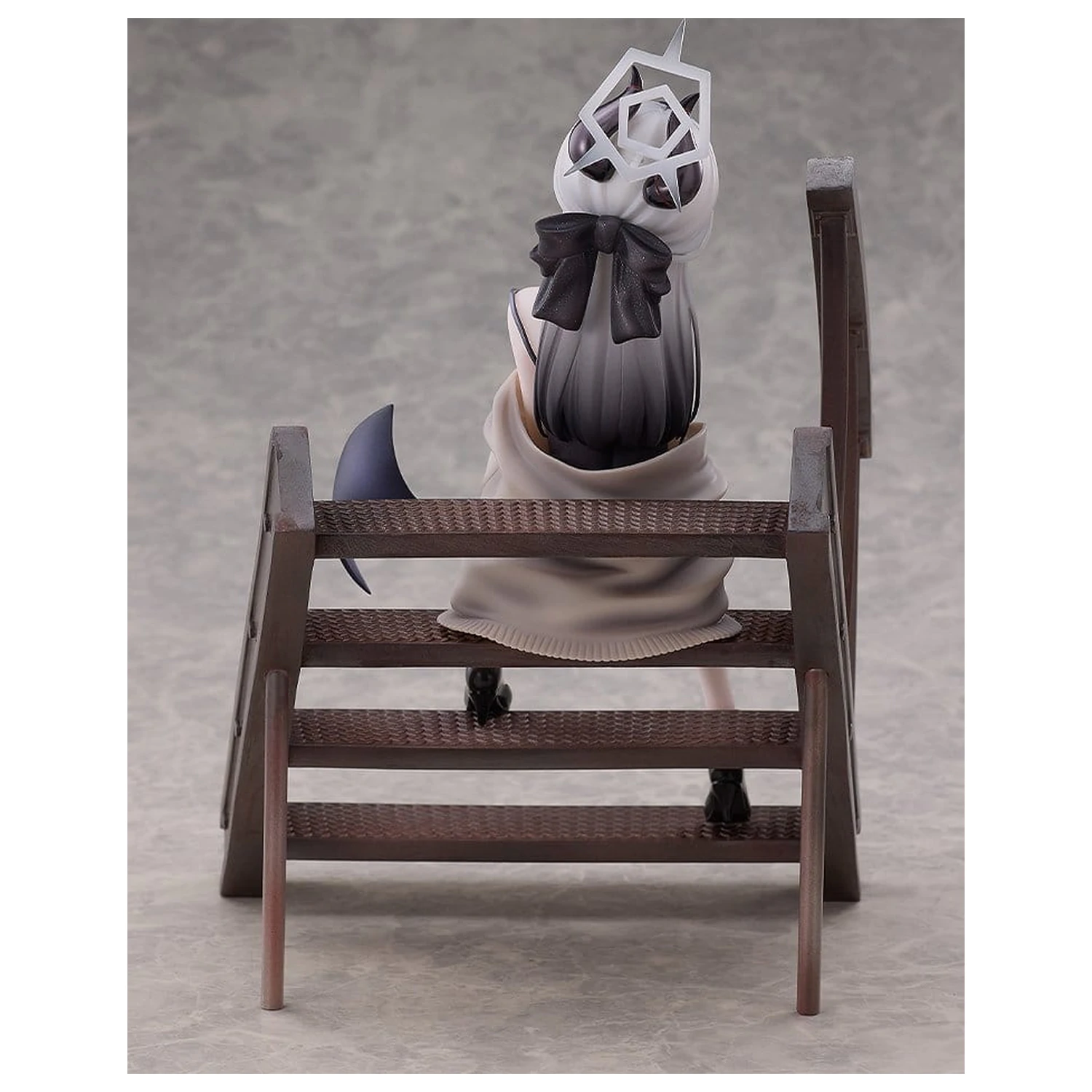 Blue Archive 1/7 Kayoko (Dress): Memorial Lobby Ver. PVC szobor figura 22 cm   termékfotó