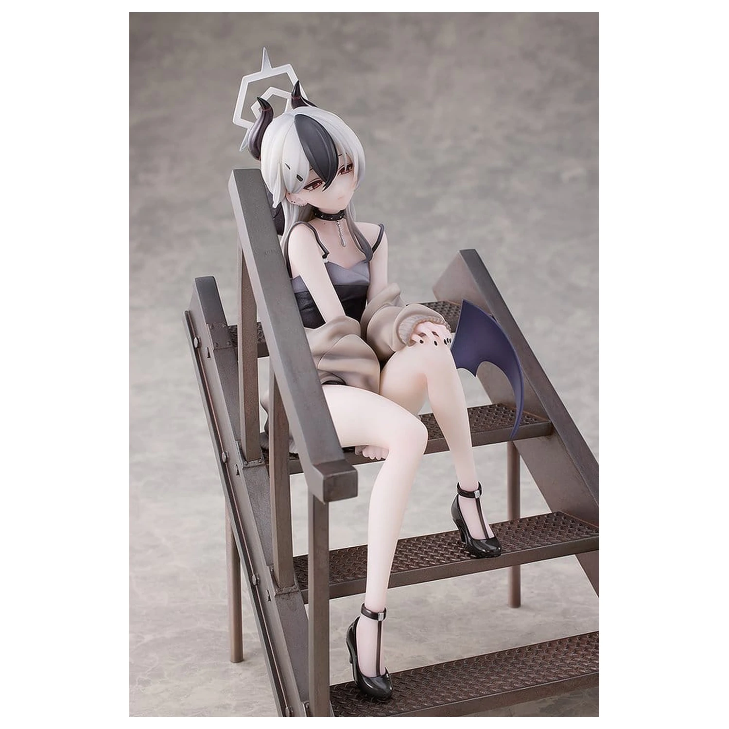 Blue Archive 1/7 Kayoko (Dress): Memorial Lobby Ver. PVC szobor figura 22 cm   termékfotó