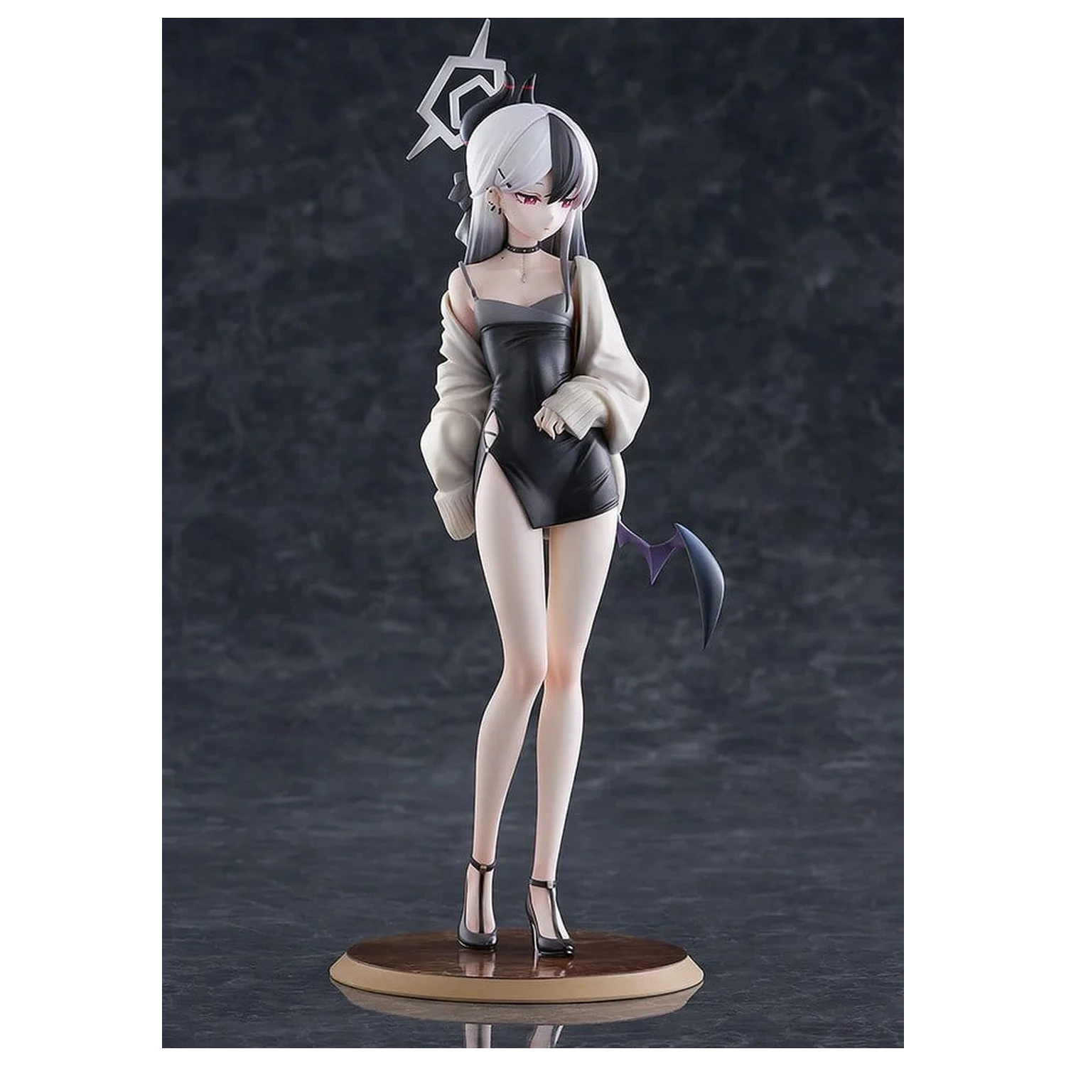 Blue Archive 1/7 Kayoko (Dress) PVC figura 23 cm termékfotó