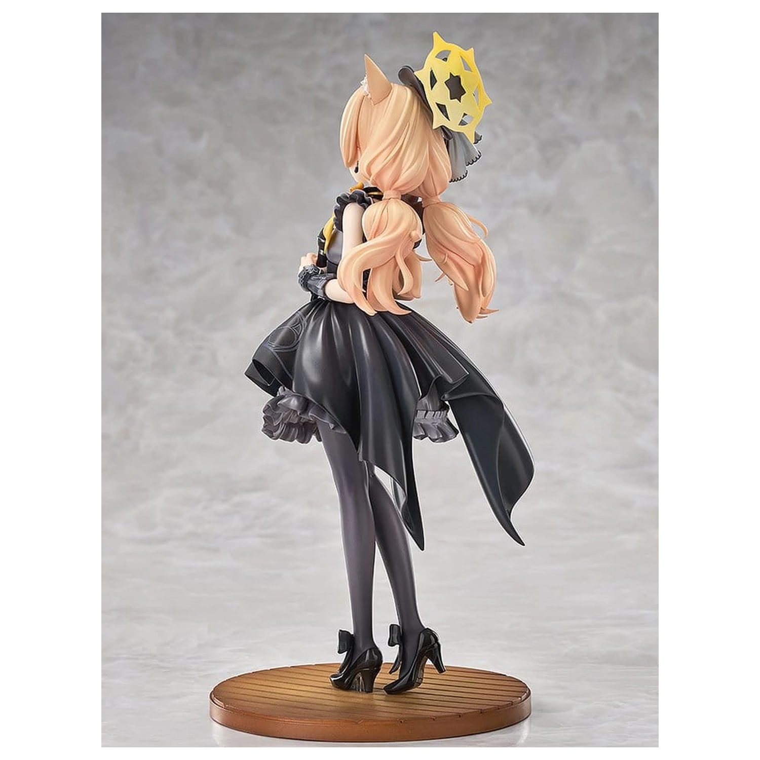 Blue Archive 1/7 Mari (Idol): Memorial Lobby Ver. PVC szobor figura 24 cm termékfotó