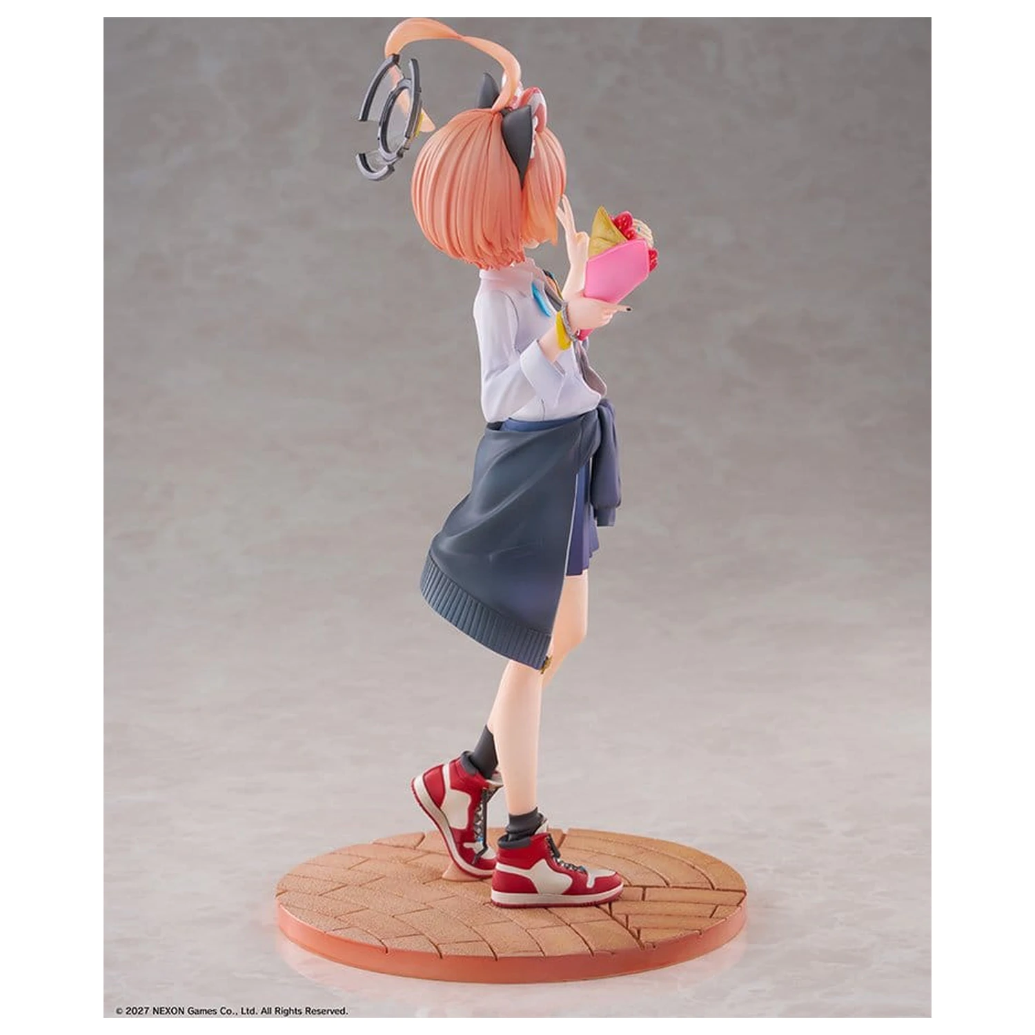 Blue Archive 1/7 Neru (School): Memorial Lobby Ver. PVC figura 22 cm termékfotó
