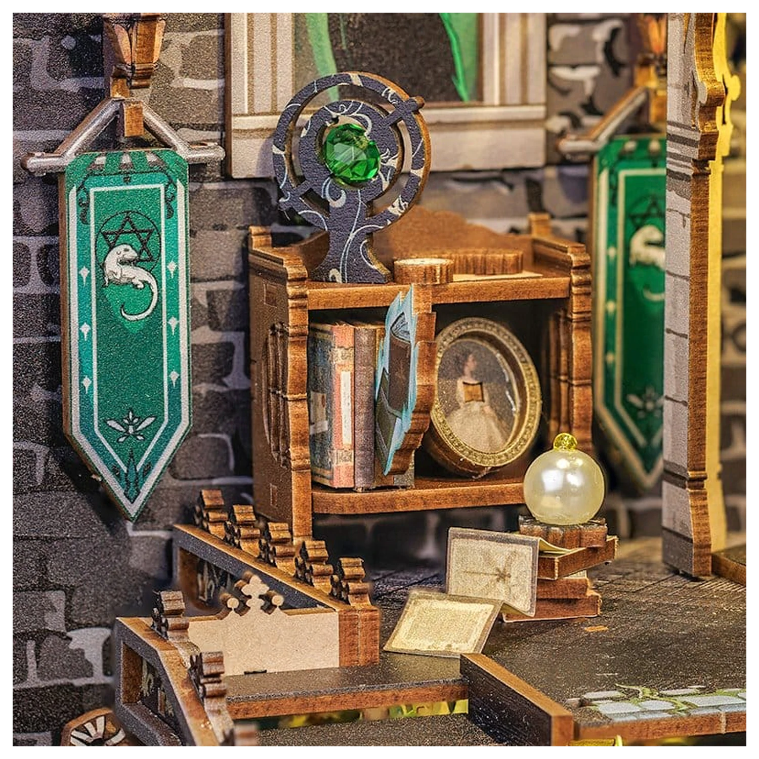 Book Nook Darkness Common Room 23 x 11 cm  termékfotó