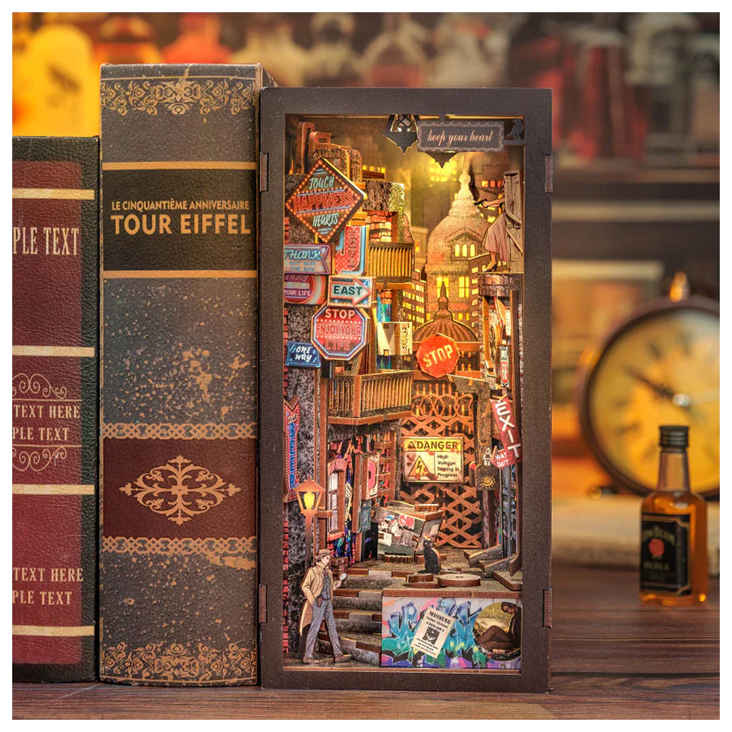 BOOK NOOK KIT DIY The Long Goodbye LED Light építőkészet 238 db  termékfotó