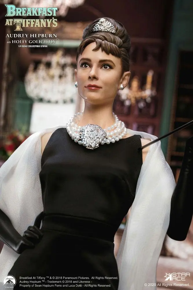 Breakfast at Tiffany's 1/4 Holly Golight (Audrey Hepburn) szobor figura 52 cm termékfotó