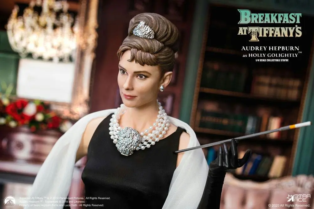 Breakfast at Tiffany's 1/4 Holly Golight (Audrey Hepburn) szobor figura 52 cm termékfotó