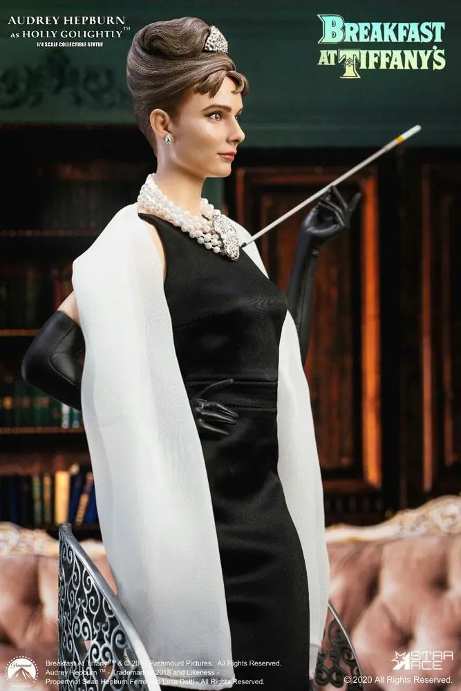 Breakfast at Tiffany's 1/4 Holly Golight (Audrey Hepburn) szobor figura 52 cm termékfotó