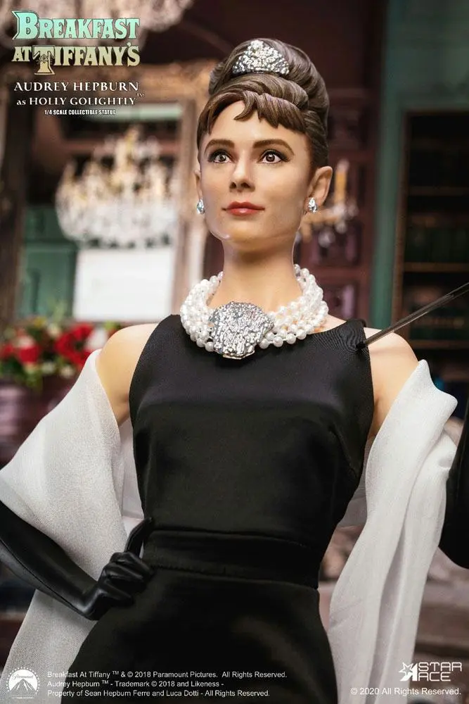 Breakfast at Tiffany's 1/4 Holly Golight (Audrey Hepburn) szobor figura 52 cm termékfotó
