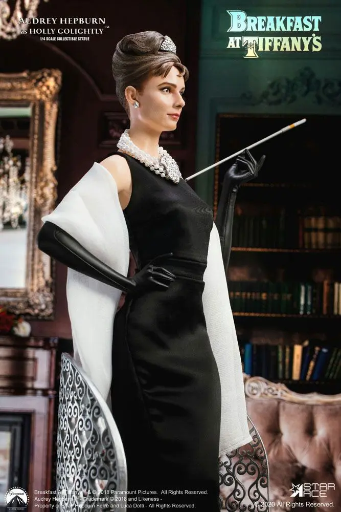 Breakfast at Tiffany's 1/4 Holly Golight (Audrey Hepburn) szobor figura 52 cm termékfotó