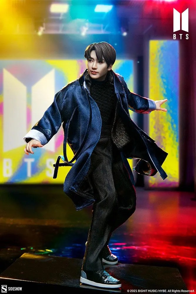 BTS Idol Collection Jung Kook Deluxe PVC szobor figura 23 cm termékfotó