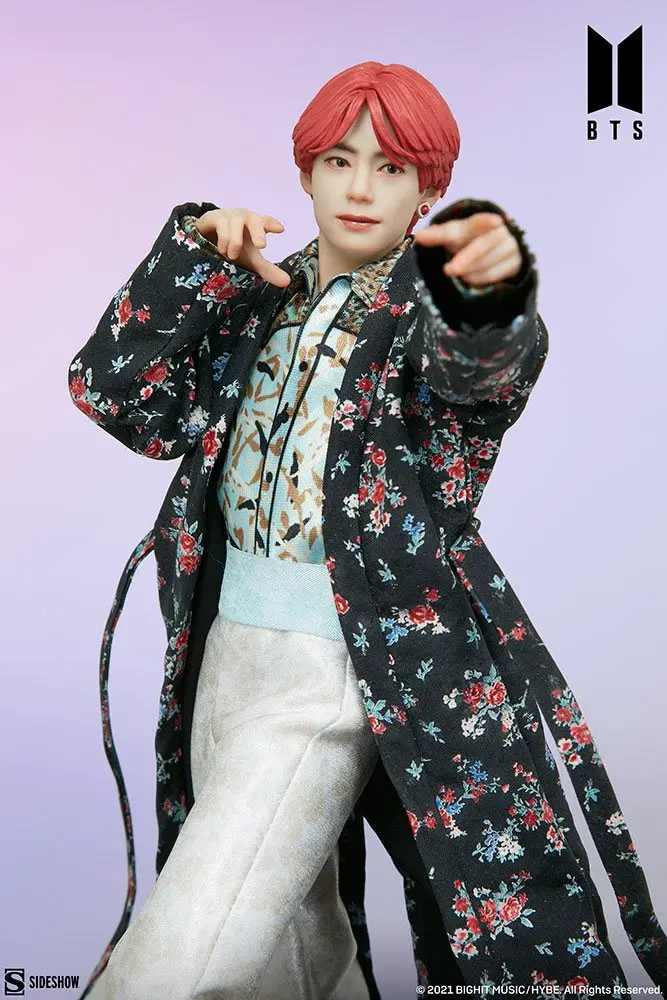 BTS Idol Collection V Deluxe PVC szobor figura 23 cm termékfotó
