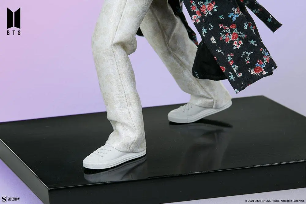 BTS Idol Collection V Deluxe PVC szobor figura 23 cm termékfotó