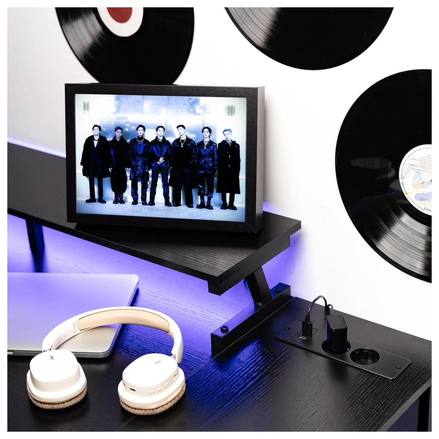 BTS Keretezett LED-es kép termékfotó