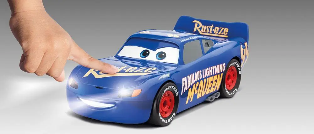 Cars 1/20 The Fabulous Lightning McQueen gyerek modell készlet hanggal és fénnyel termékfotó