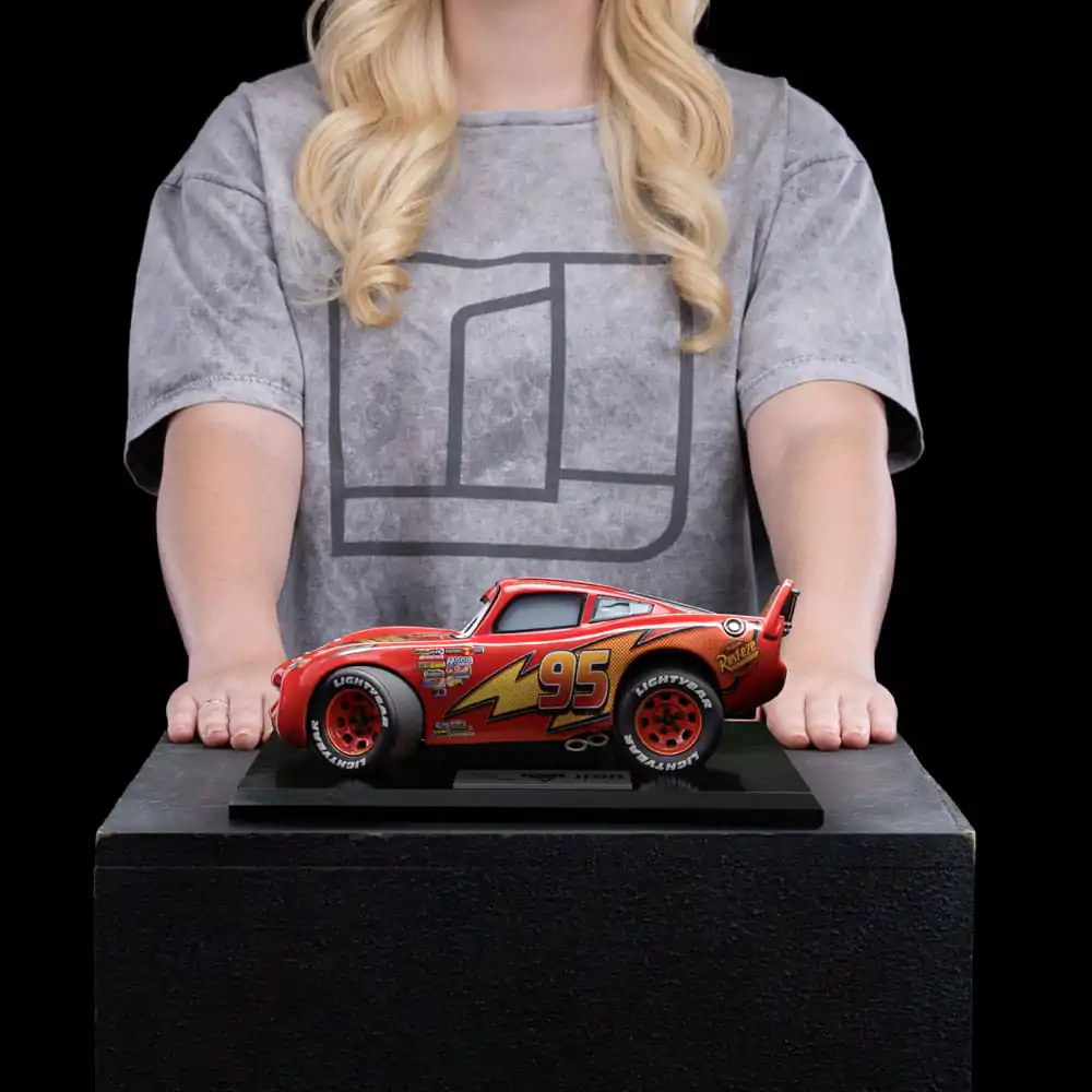 Cars Art Scale 1/10 Lightning Mcqueen szobor figura 11 cm termékfotó