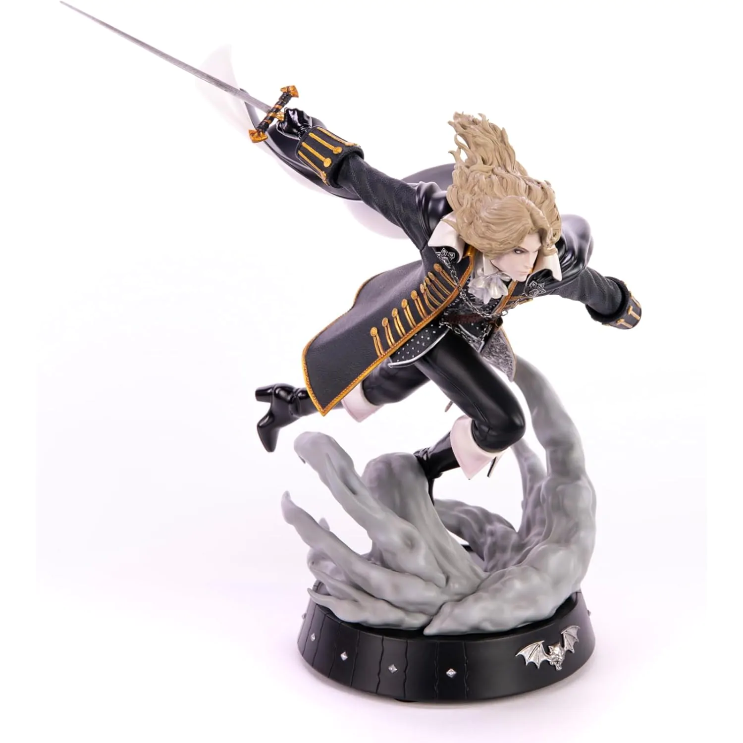 Castlevania Symphony of the Night Dash Attack Alucard szobor figura 30 cm termékfotó