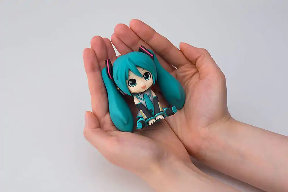 Character Vocal Series 01: Hatsune Miku Piapro Characters Rubber Mascot Nendroid Plus Mini figura Hatsune Miku 8 cm termékfotó