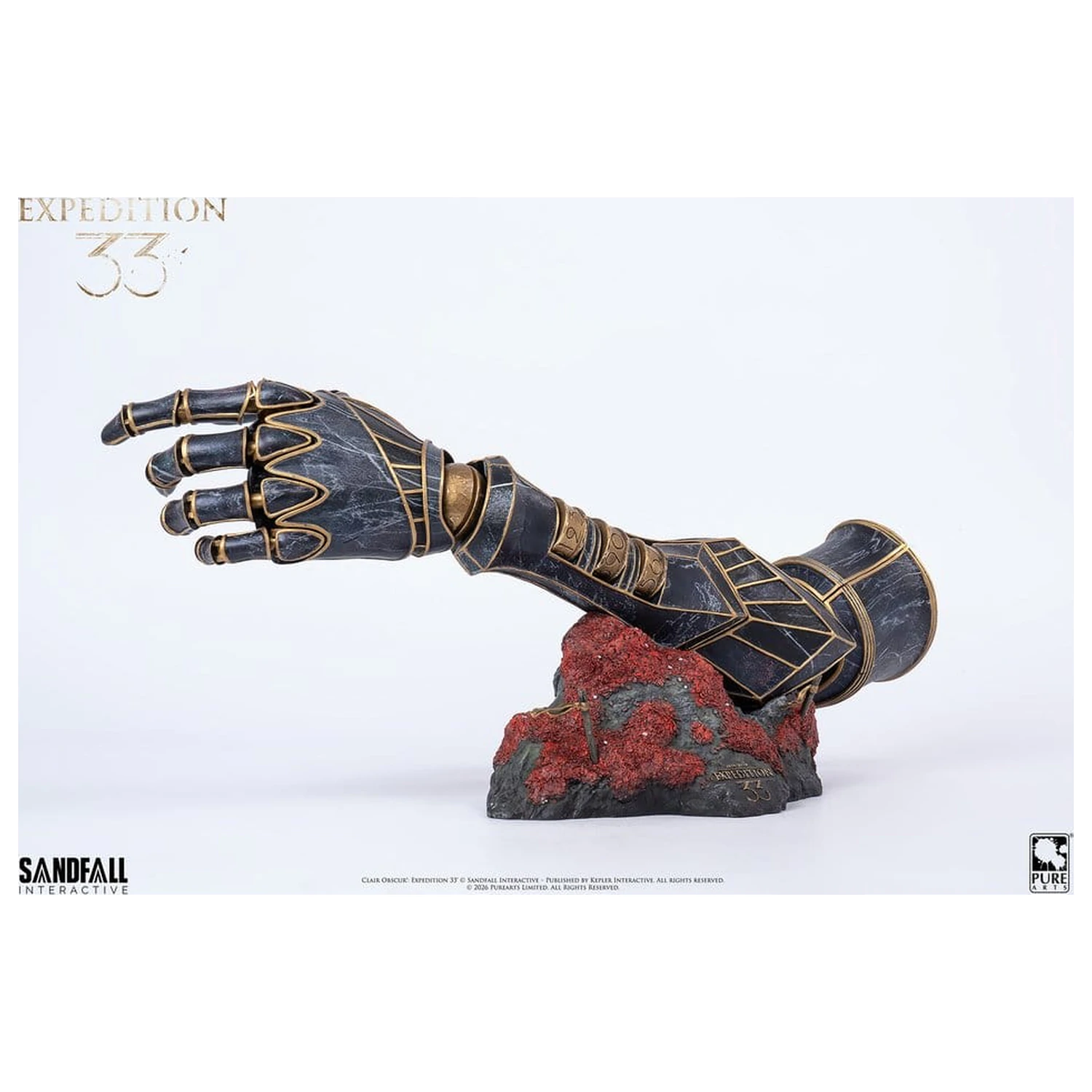 Clair Obscur: Expedition 33 replika 1/1 Scale Arm of Gustave 48 cm termékfotó
