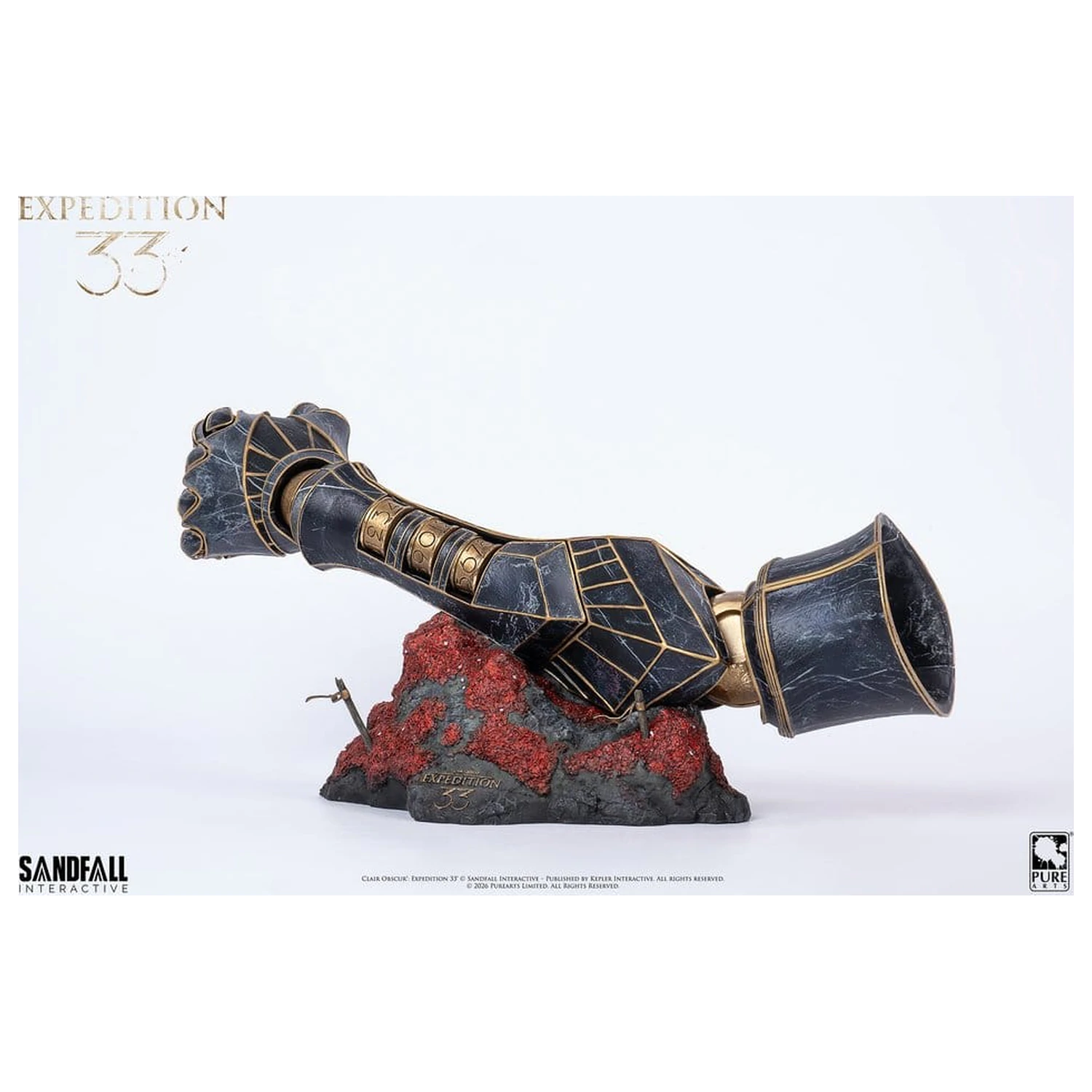 Clair Obscur: Expedition 33 replika 1/1 Scale Arm of Gustave 48 cm termékfotó